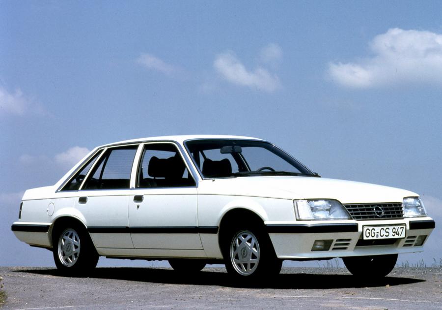  Opel Senator 1982 года  (фото 6 из 10)